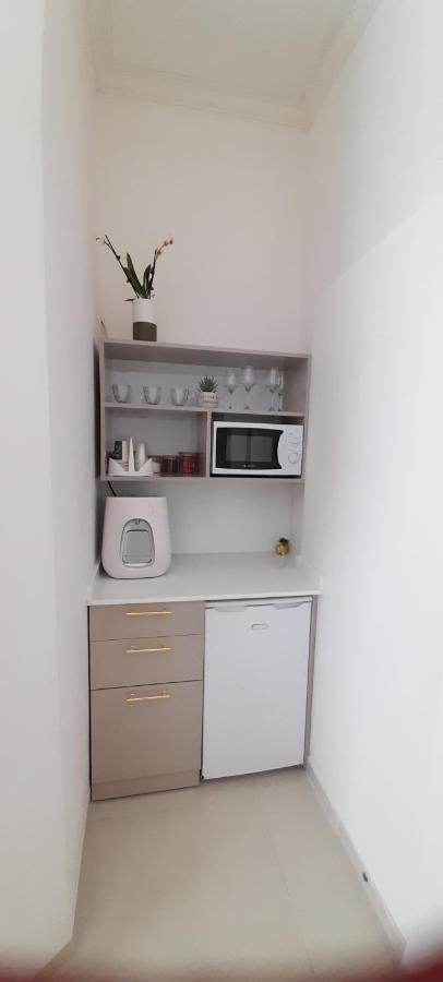 Regina'S Place Or Akiva Екстериор снимка