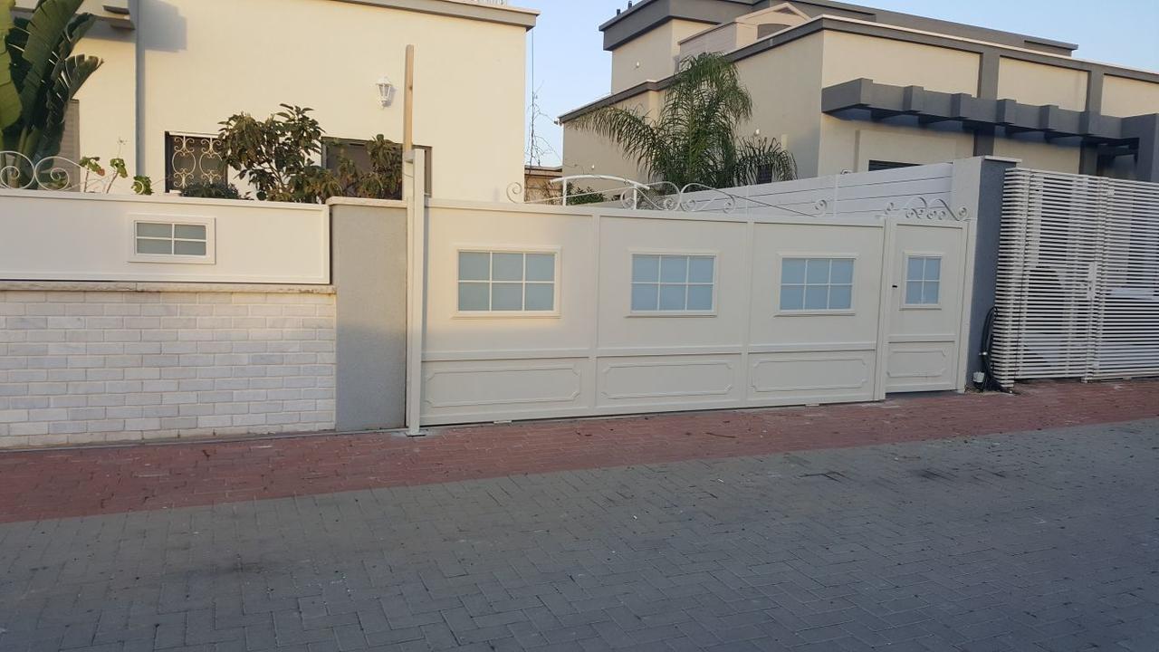 Regina'S Place Or Akiva Екстериор снимка