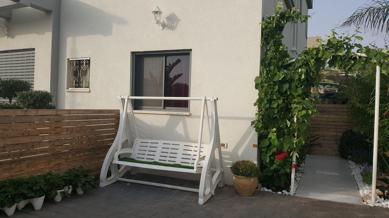 Regina'S Place Or Akiva Екстериор снимка